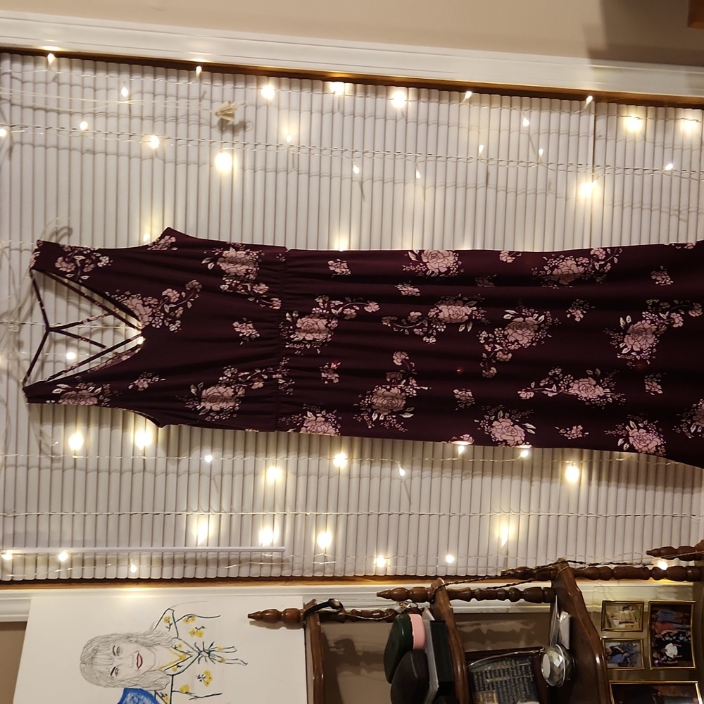 Cute new with tag maxi dress